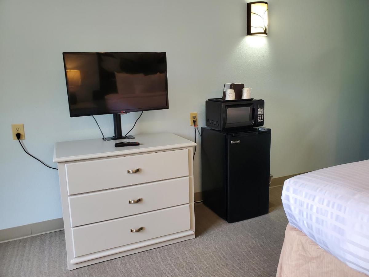 Coastal Inn & Suites Wilmington Eksteriør bilde