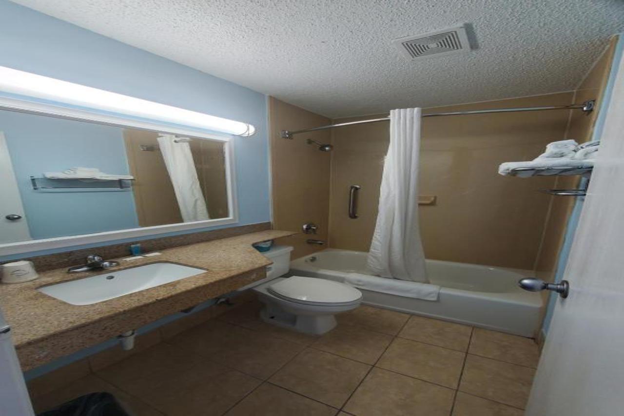 Coastal Inn & Suites Wilmington Eksteriør bilde